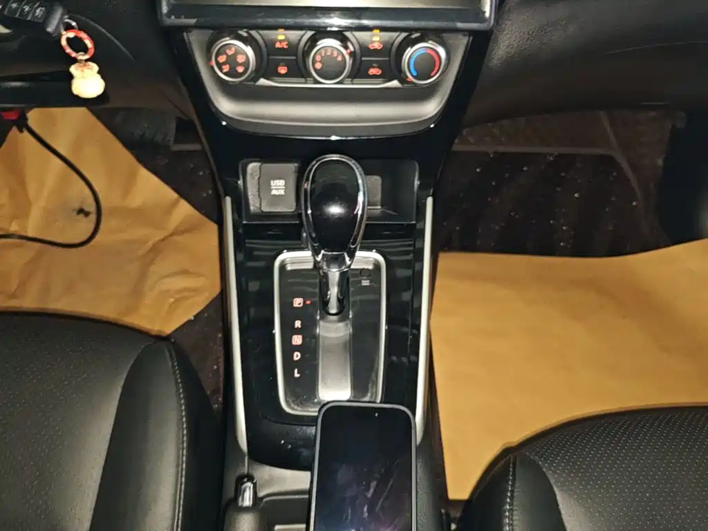 Nissan Sylphy 2018 — фото 14