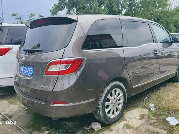 Buick GL8 2012