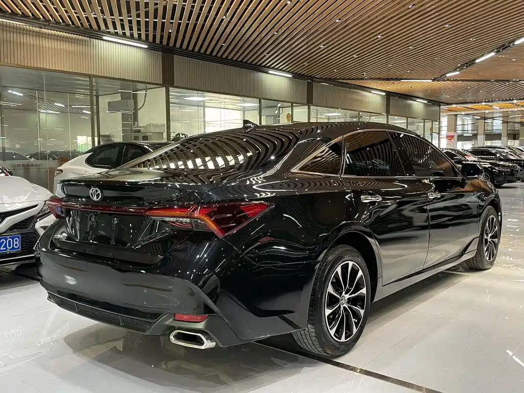 Toyota Avalon 2022 — фото 13