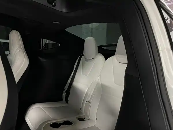 Tesla Model X 2018