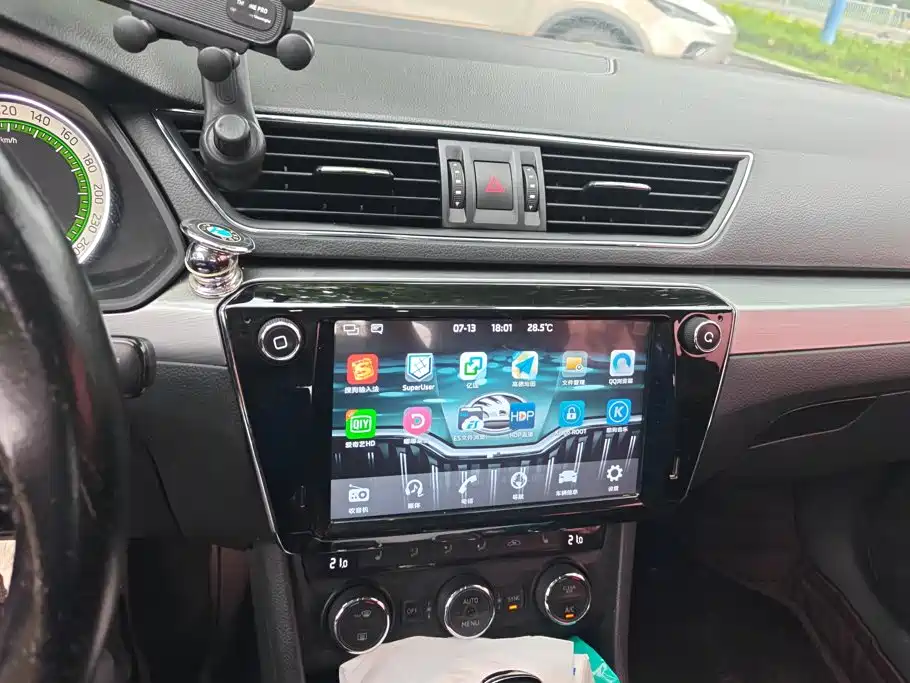 Skoda Speedy 2018 — фото 12