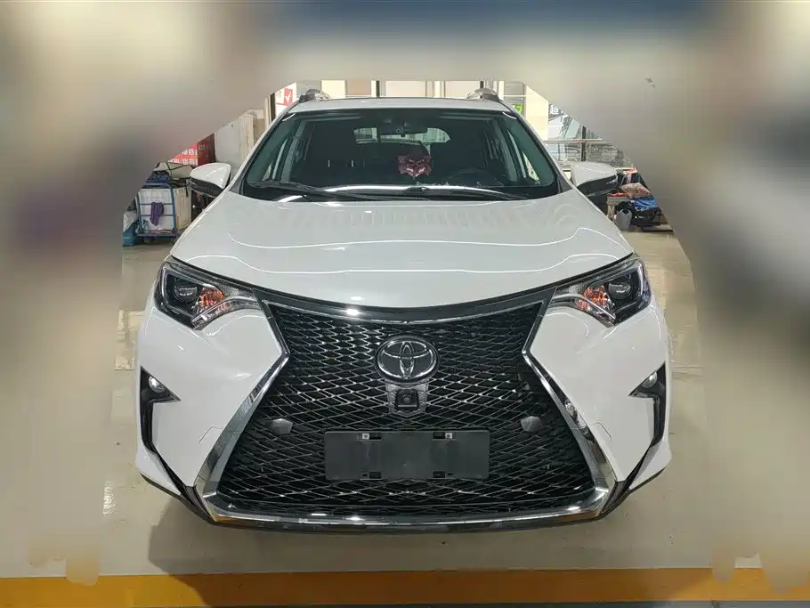 Toyota RAV4 2019 — фото 2
