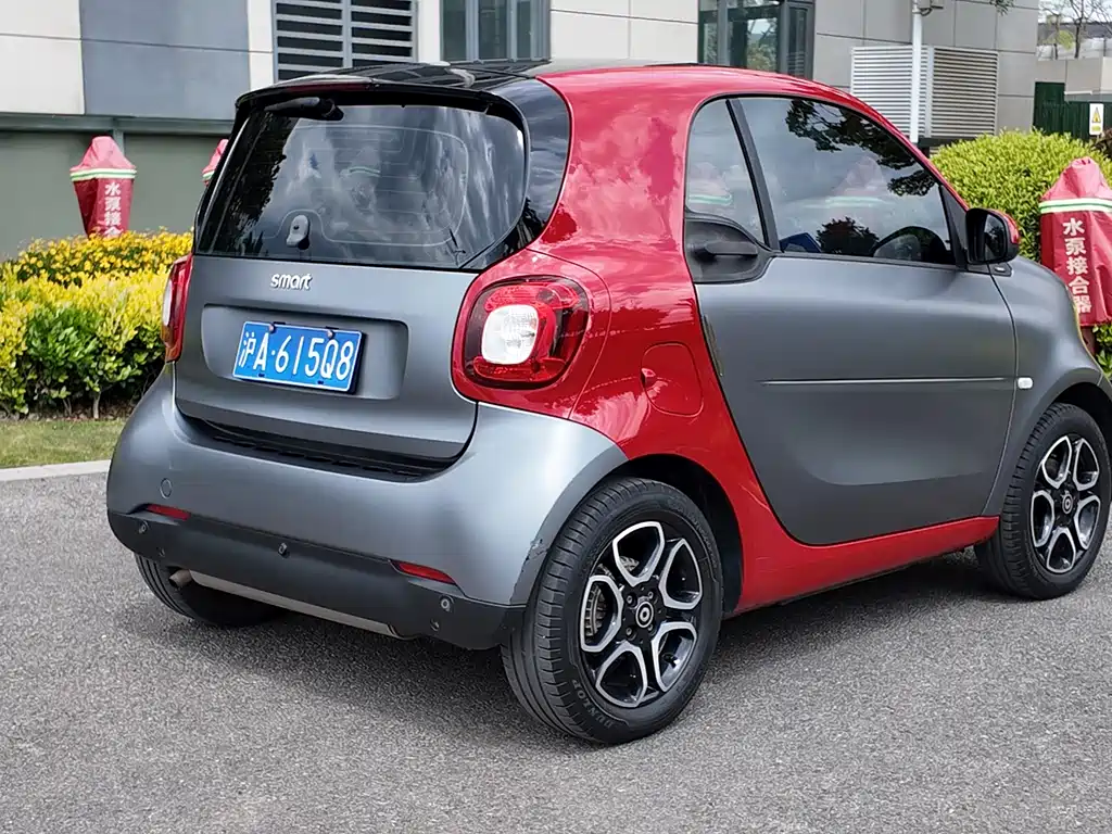 smart Fortwo 2016 — фото 17