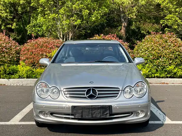 Mercedes-Benz CLK-Class 2004