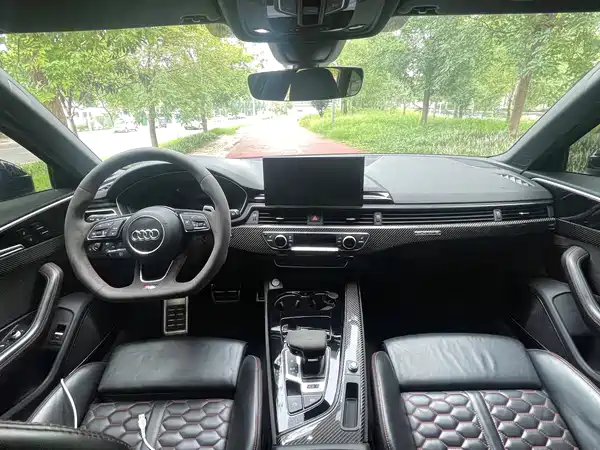 Audi RS 4 2021