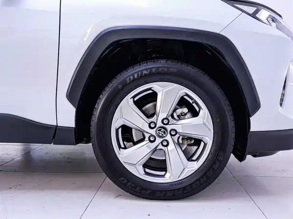 Toyota RAV4 2021