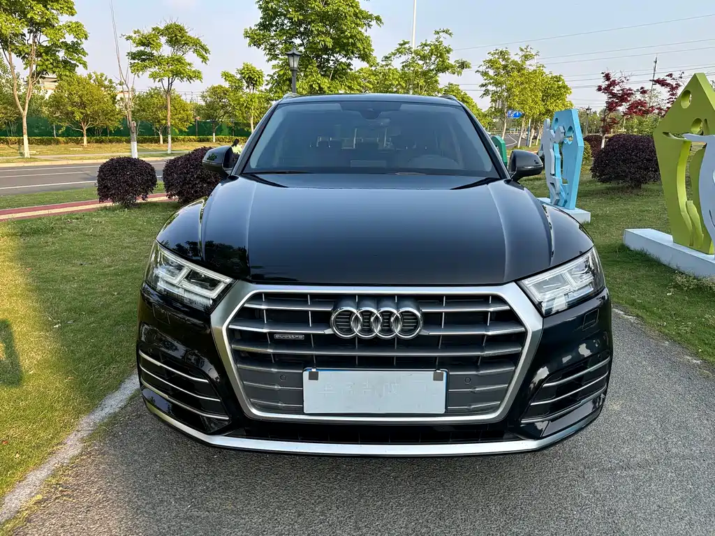 Audi Q5L 2021 — фото 2