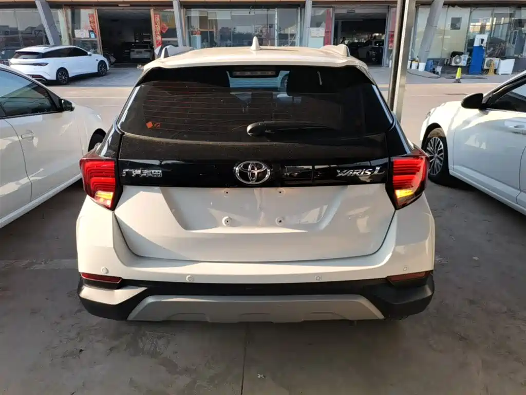 Toyota Yaris L 2019 — фото 6