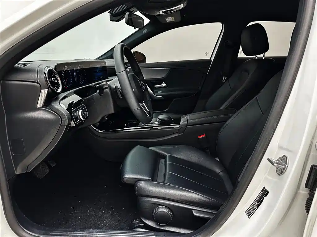 Mercedes-Benz A-Class 2022 — фото 19