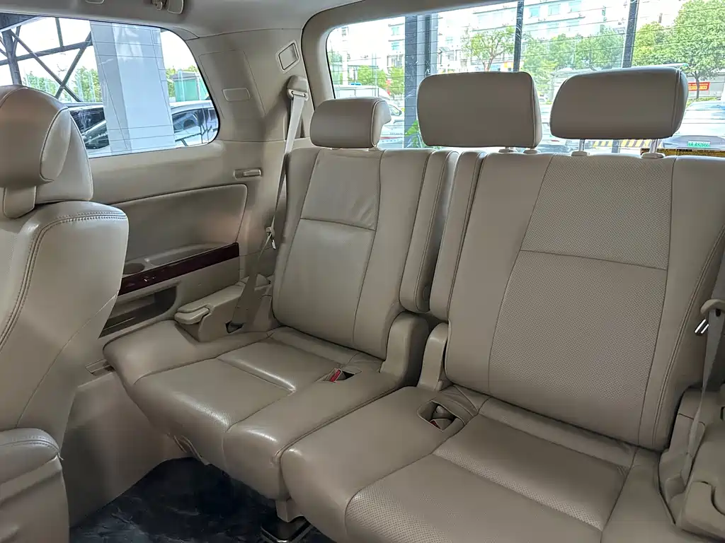 Toyota Alphard 2012 — фото 11