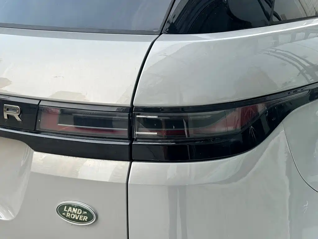 Land Rover Range Rover Evoque 2024 — фото 16