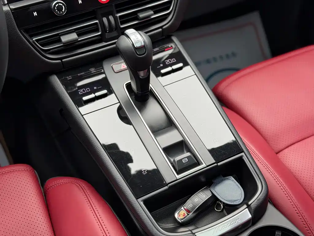 Porsche Macan 2024 — фото 11