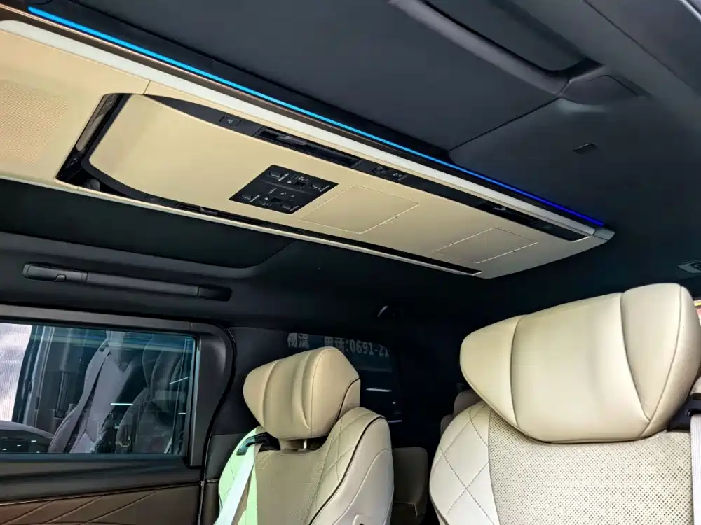 Toyota Vellfire 2025 — фото 10