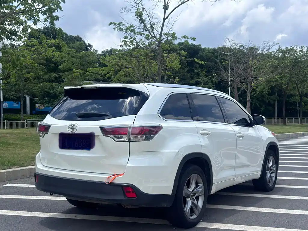 Toyota Highlander 2016 — фото 4