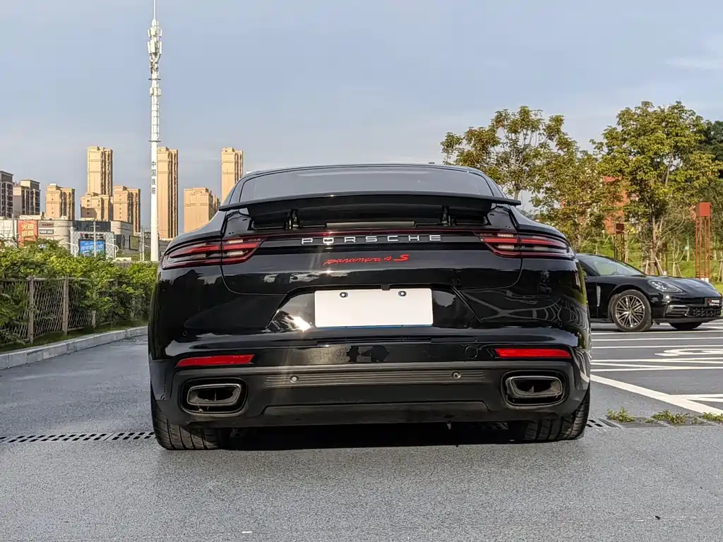 Porsche Panamera 2018 — фото 4