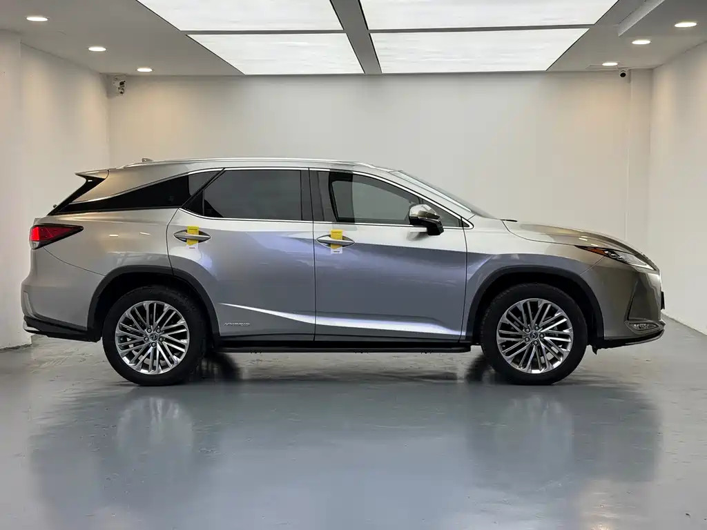 Lexus RX 2022 — фото 10