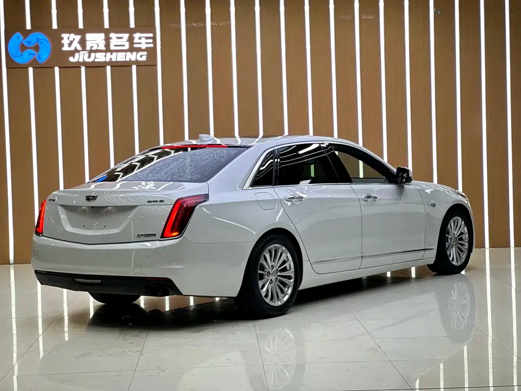 Cadillac CT6 2018 — фото 21