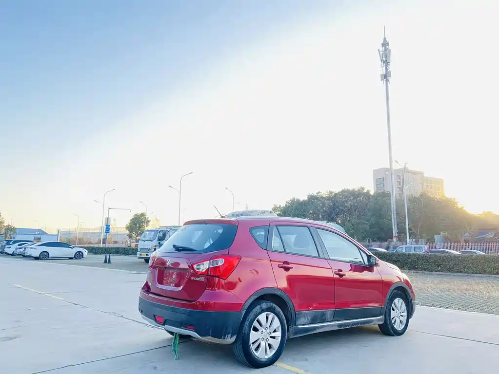 Suzuki S-Cross 2015 — фото 8