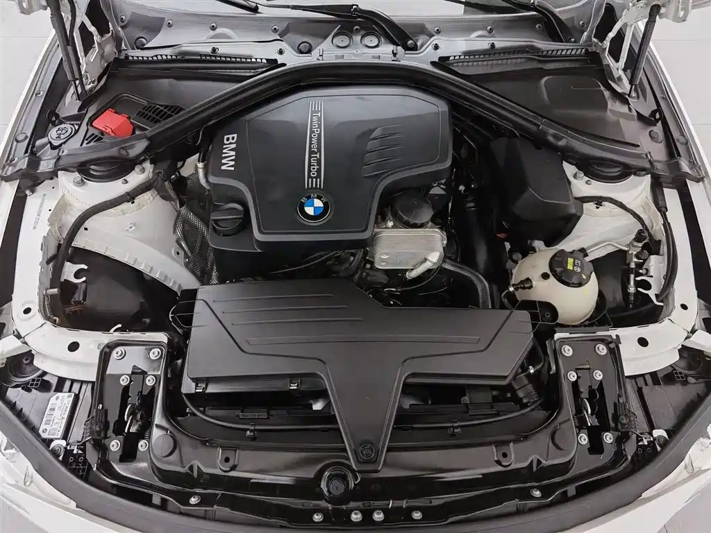 BMW 3 Series 2016 — фото 6