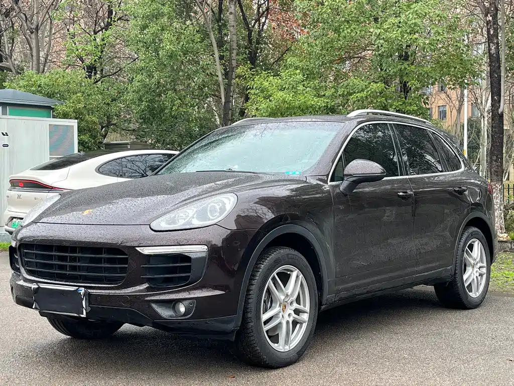 Porsche Cayenne 2015 — фото 1