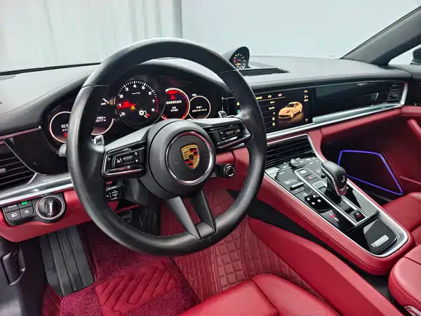 Porsche Panamera 2023