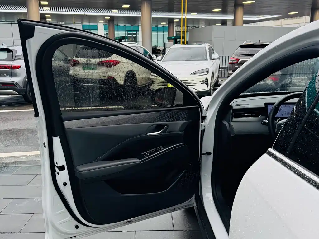 BYD Qin PLUS 2025 — фото 8