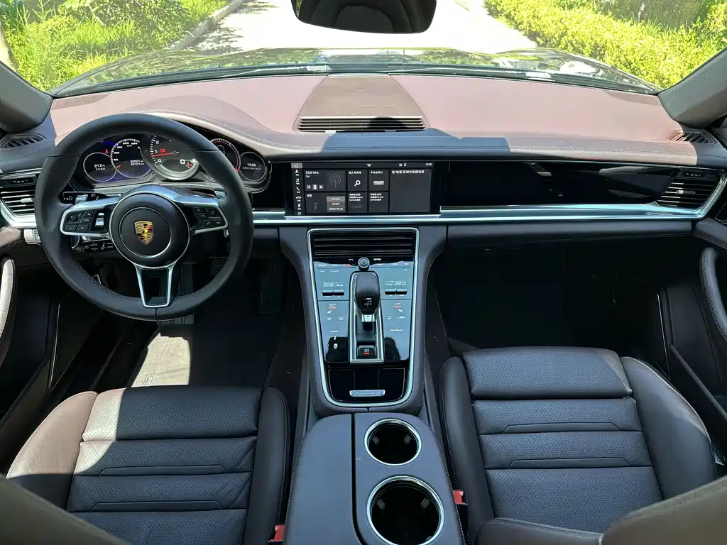 Porsche Panamera 2018 — фото 7