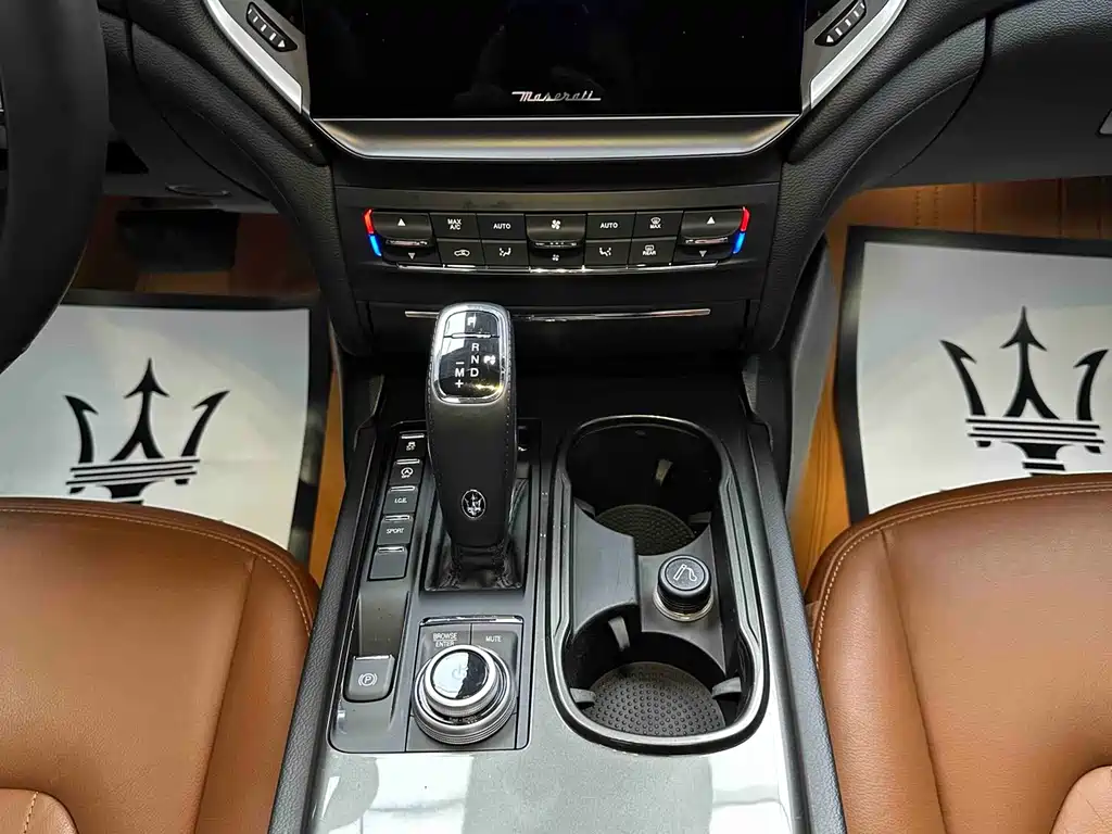Maserati Ghibli 2021 — фото 14