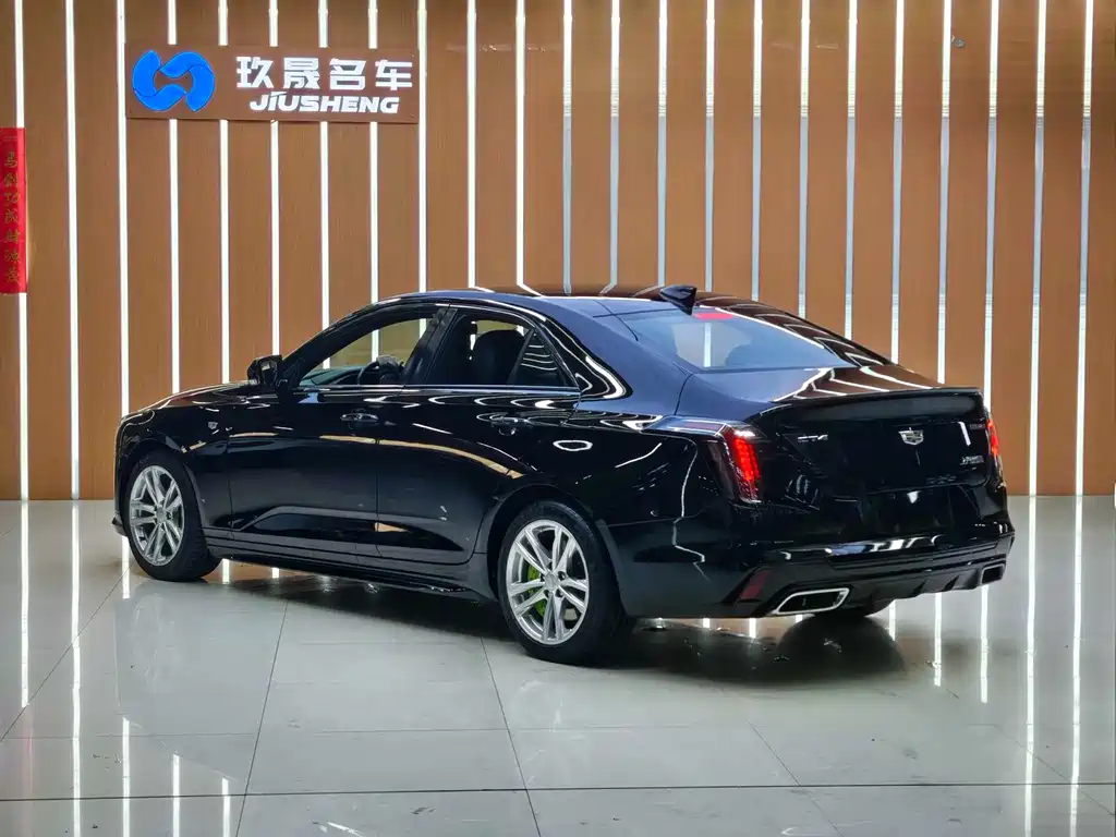 Cadillac CT4 2022 — фото 18