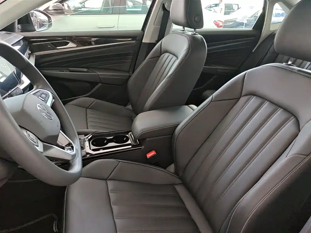 Volkswagen Passat PHEV 2026 — фото 15
