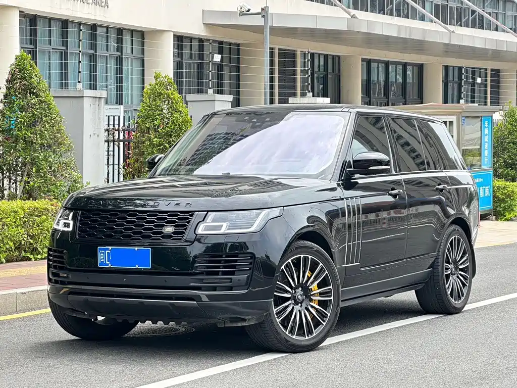 Land Rover Range Rover 2019 — фото 1