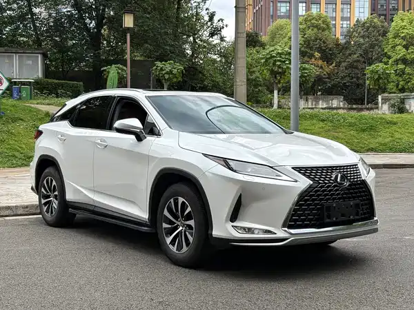 Lexus RX 2020