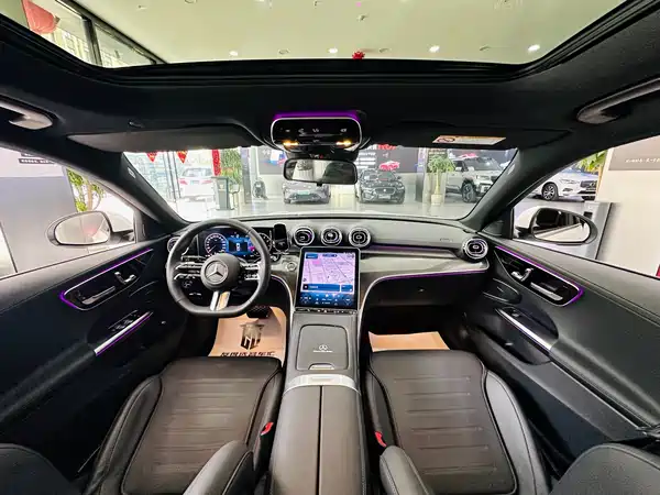 Mercedes-Benz C-Class 2024