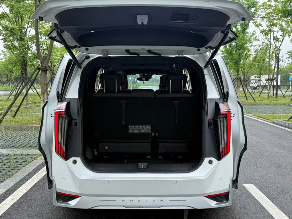 GAC Motor Trumpchi M8 2023 — фото 16