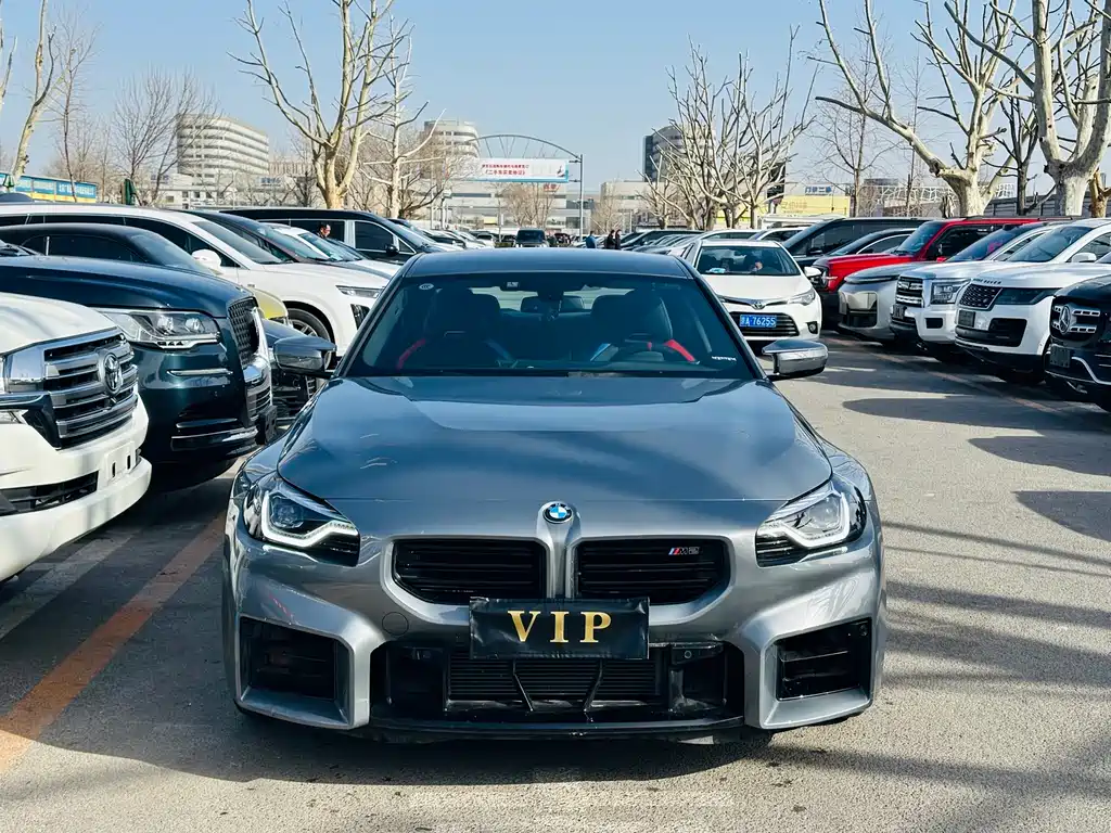 BMW M2 2025 — фото 2
