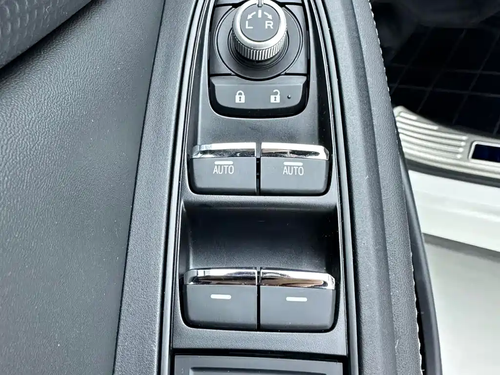 Subaru Forester 2022 — фото 16