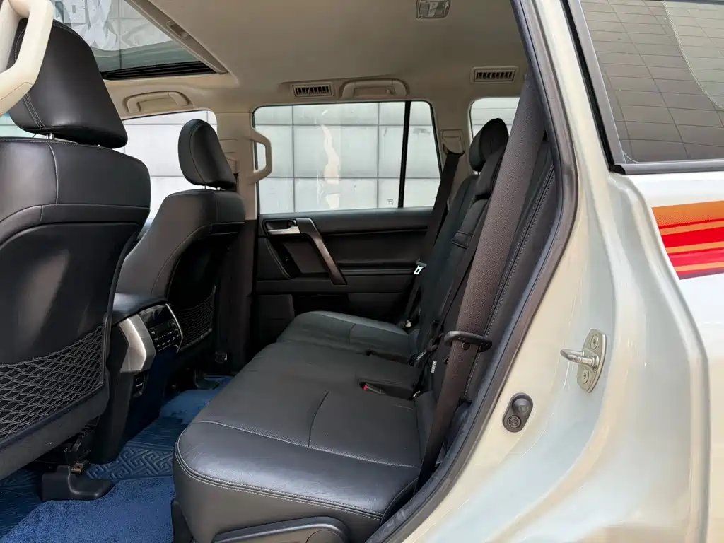 Toyota Prado 2018 — фото 11