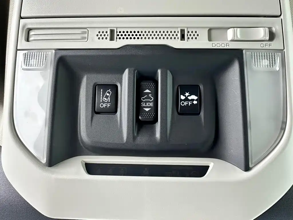 Subaru Forester 2022 — фото 10