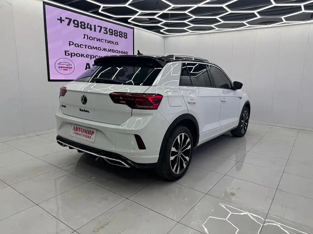 Volkswagen T-Roc 2023 — фото 9