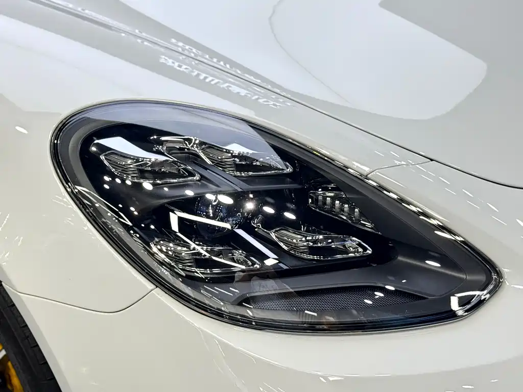 Porsche Panamera 2023 — фото 12