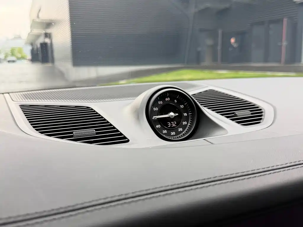 Porsche Cayenne 2025 — фото 15