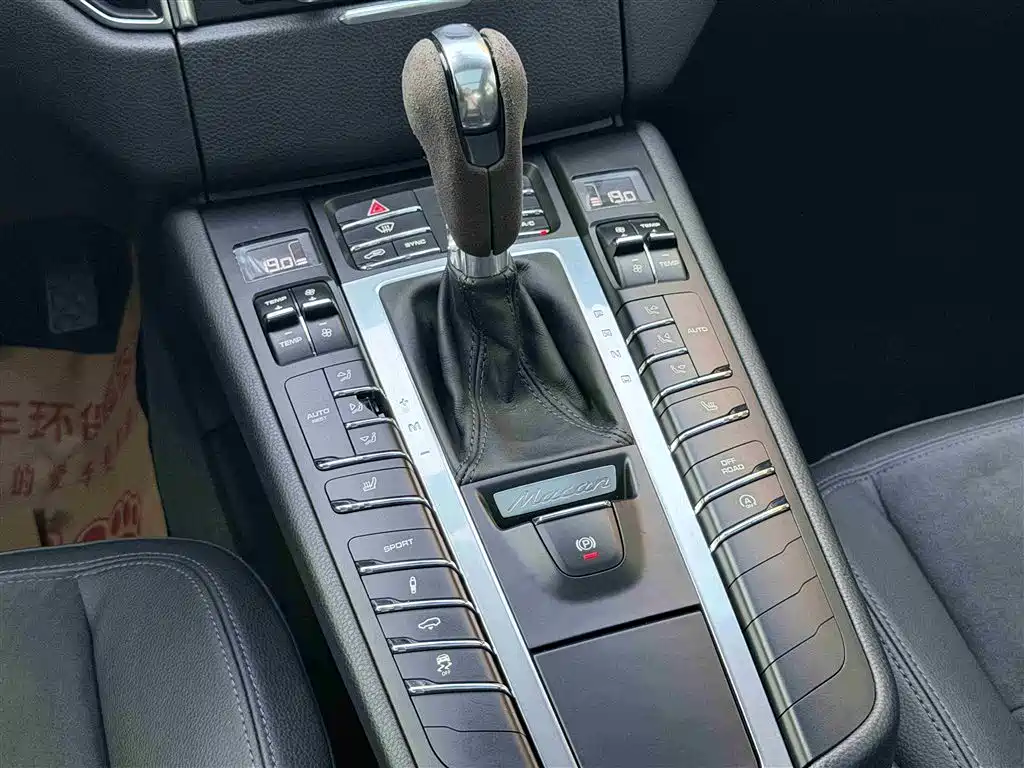 Porsche Macan 2015 — фото 11