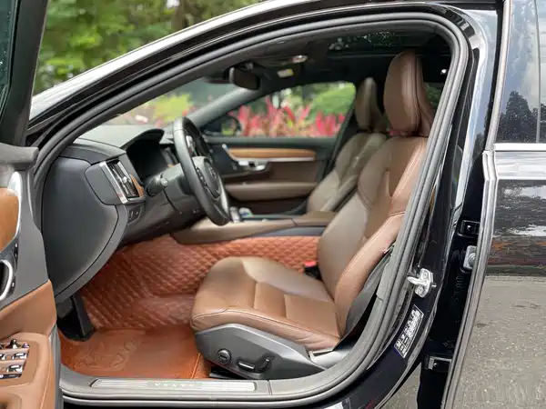 Volvo S90 2021