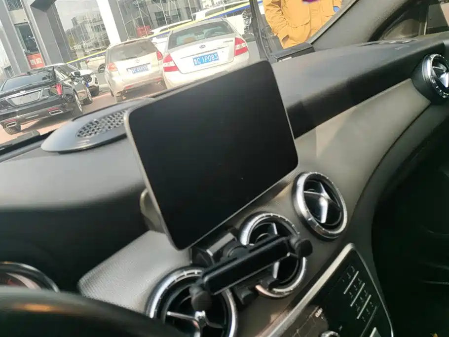 Mercedes-Benz CLA 2019 — фото 13