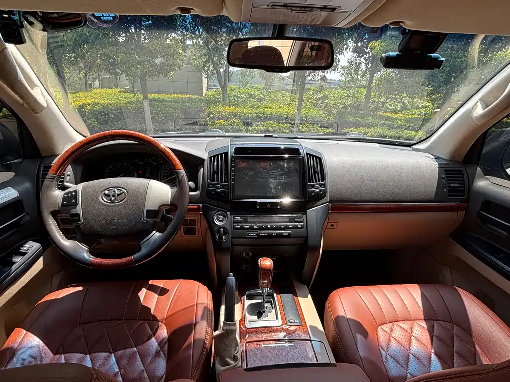 Toyota Land Cruiser 2015 — фото 13