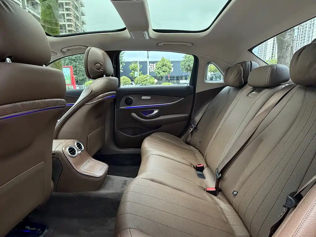 Mercedes-Benz E-Class 2021