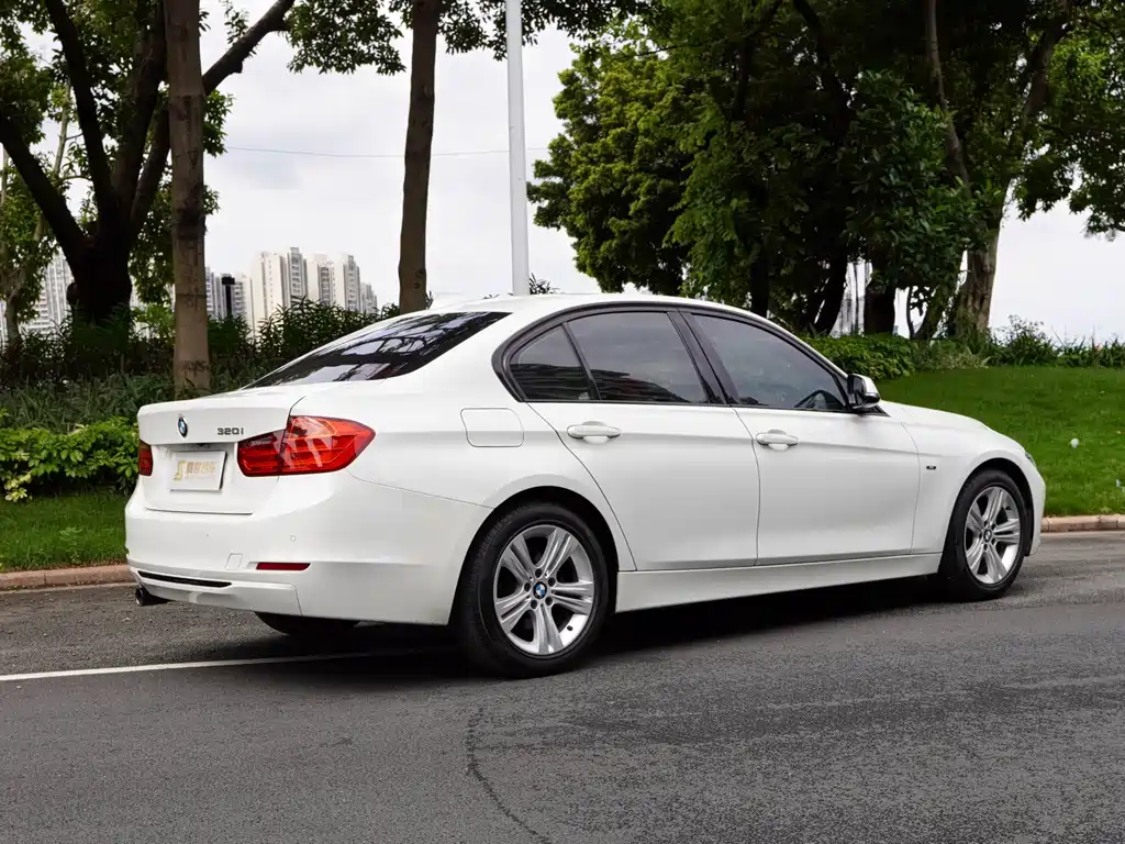 BMW 3 Series 2014 — фото 14