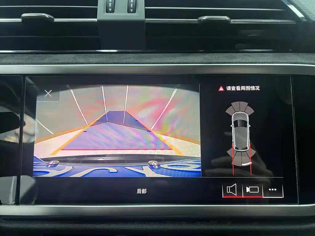 Audi Q3 2022 — фото 14