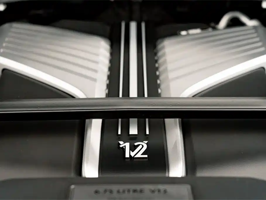 Rolls-Royce Cullinan 2024 — фото 41