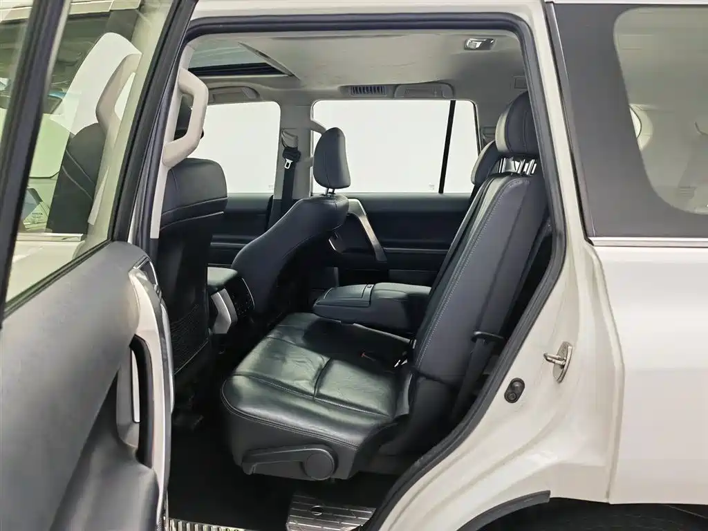 Toyota Prado 2018 — фото 15